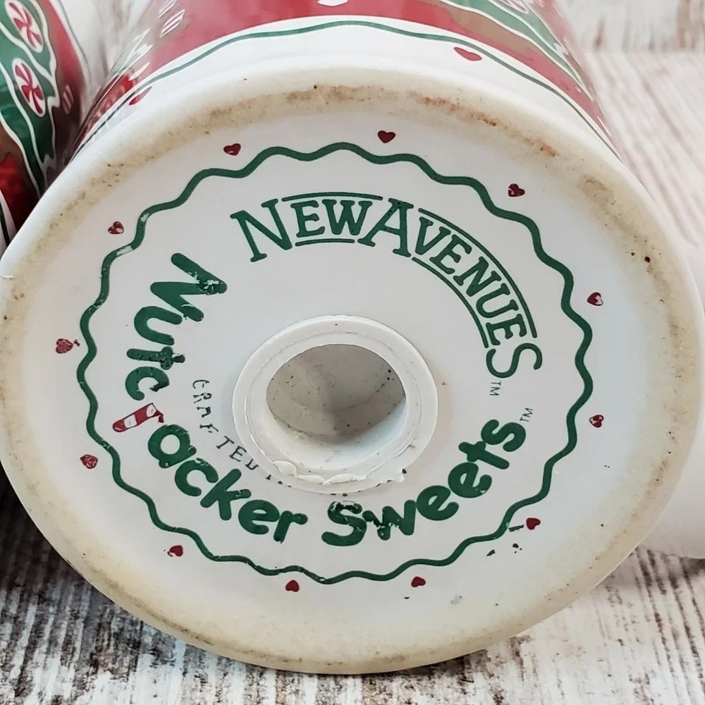 Vtg New Avenues Nutcracker Sweets Christmas Shakers Set of 2 Crafted in Taiwan